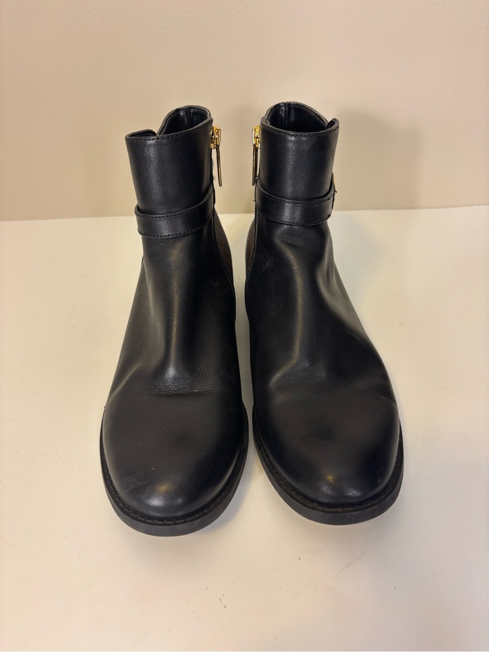 Michael Kors Black Leather & Brown Logo Booties Women’s 7 - Picture 4 of 7
